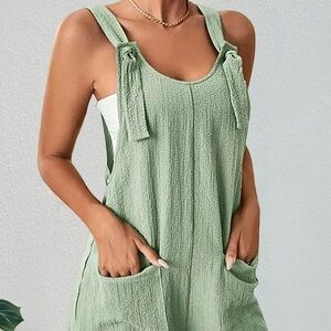 Women's Textured Pockets Adjustable Straps Overalls, Casual Sleeveless Romper.